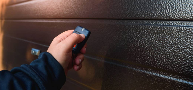 automatic door opener with remote control in Navarre