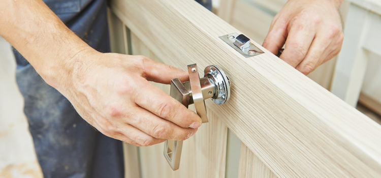 interior door repair Navarre